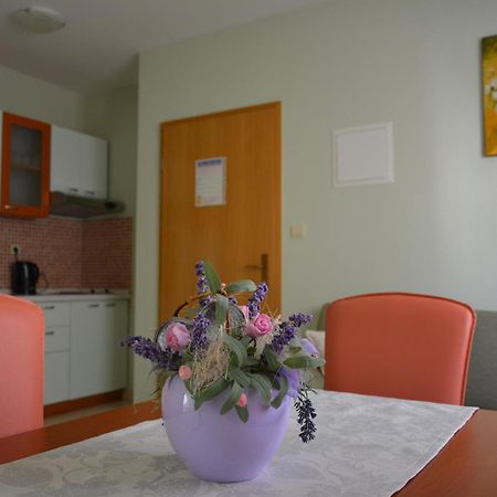 Apartmani Vujcic Makarska Exteriör bild