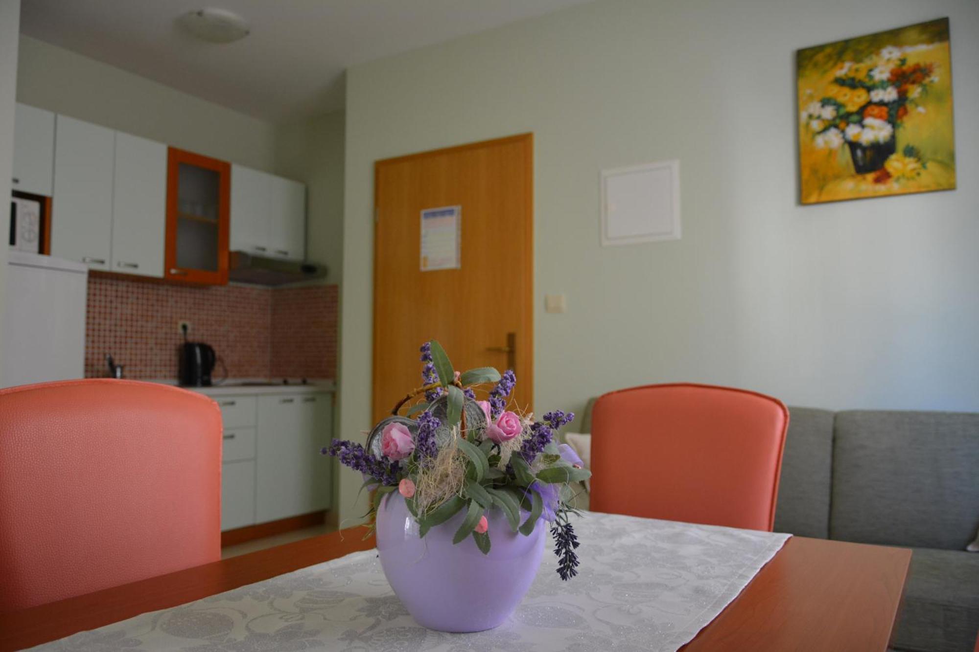 Apartmani Vujcic Makarska Exteriör bild