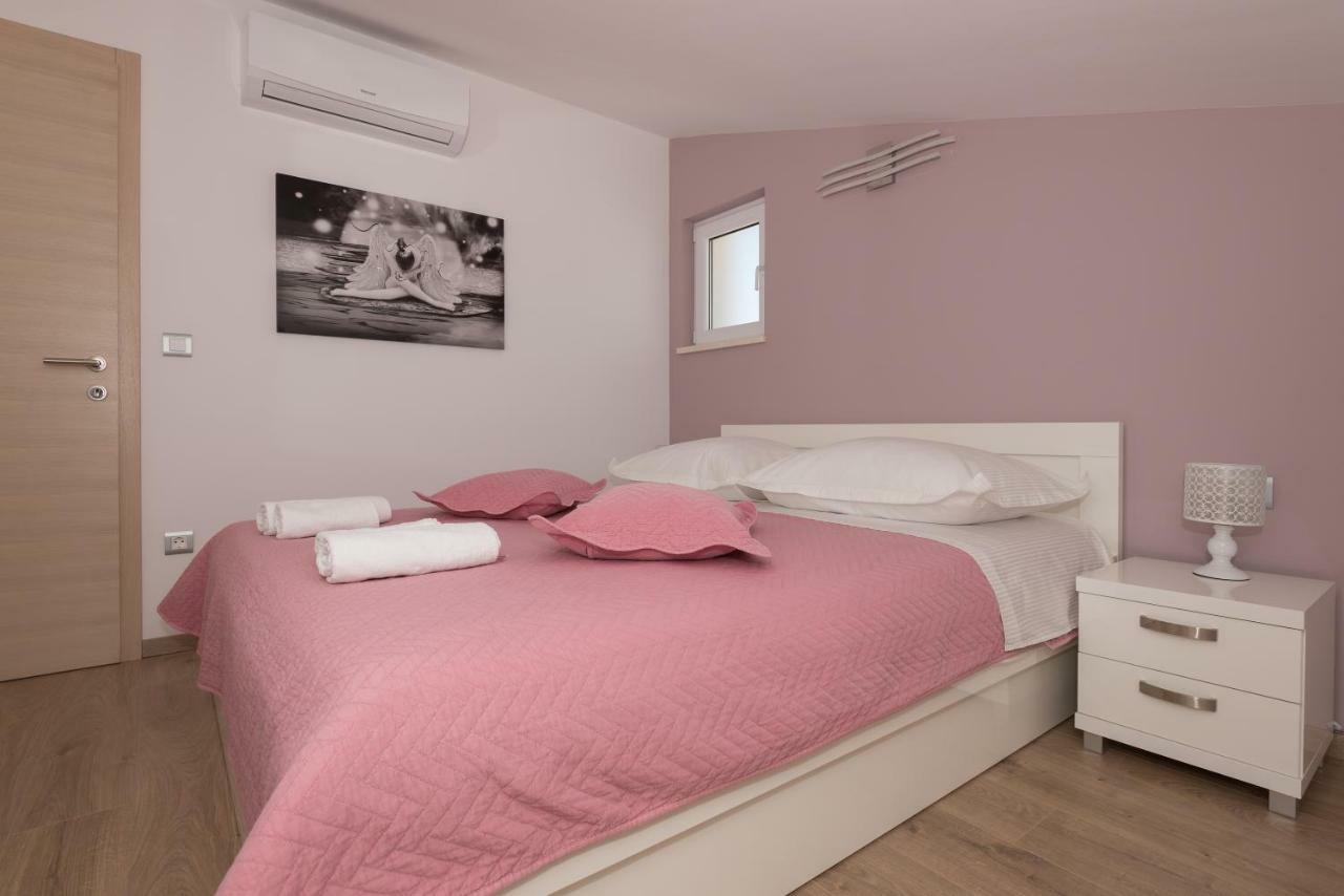 Apartmani Vujcic Makarska Exteriör bild