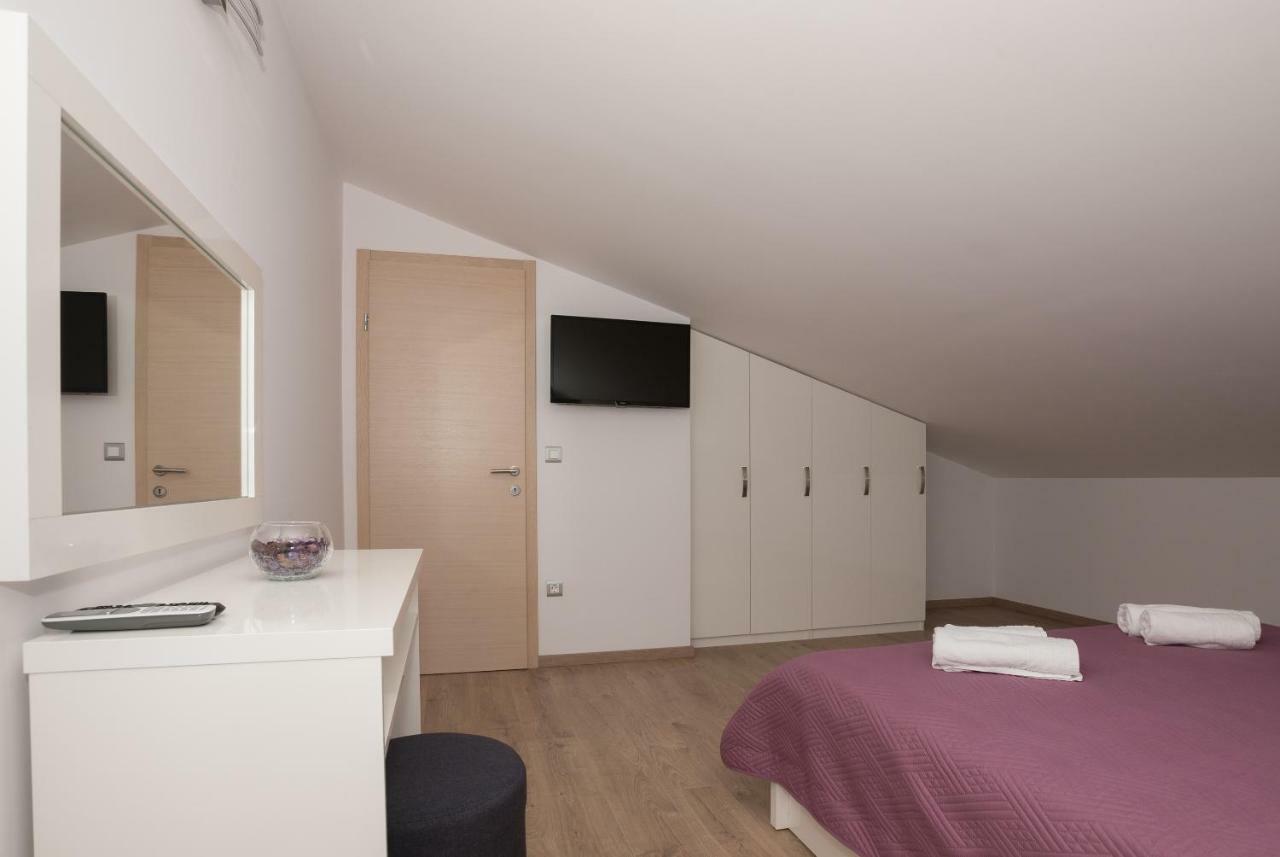 Apartmani Vujcic Makarska Exteriör bild